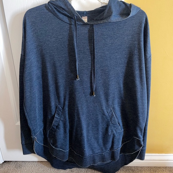 Altard State pullover - Picture 2 of 2